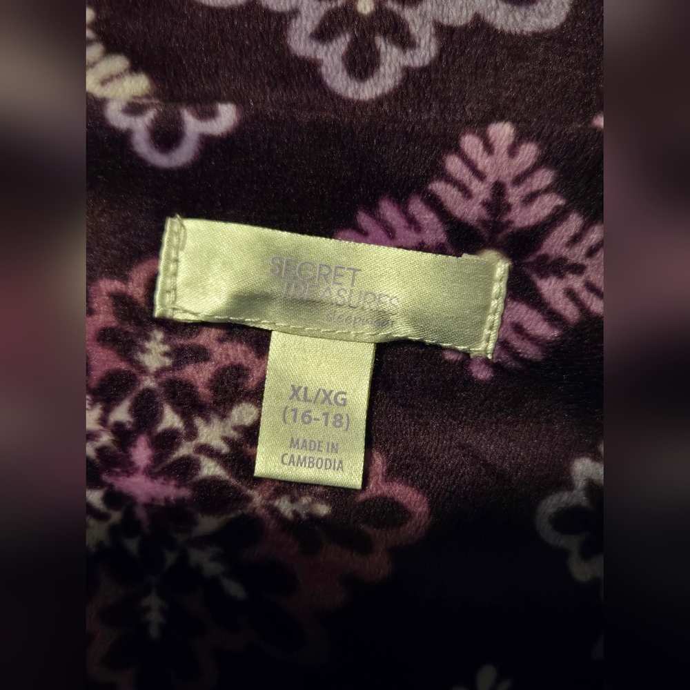 1071 secret treasures pajama set. - Picture 10 of 14